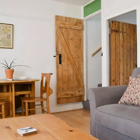 Valentine'S Cottage Kendal